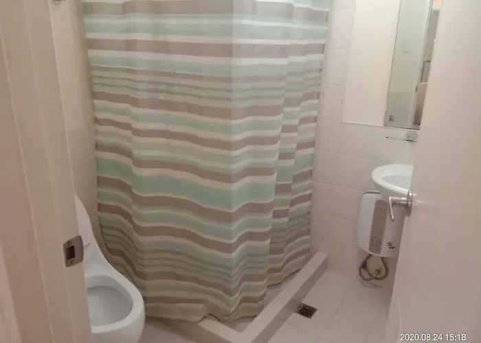 Cozy 1 Bedroom Loft Type Unit In Bgc Manila